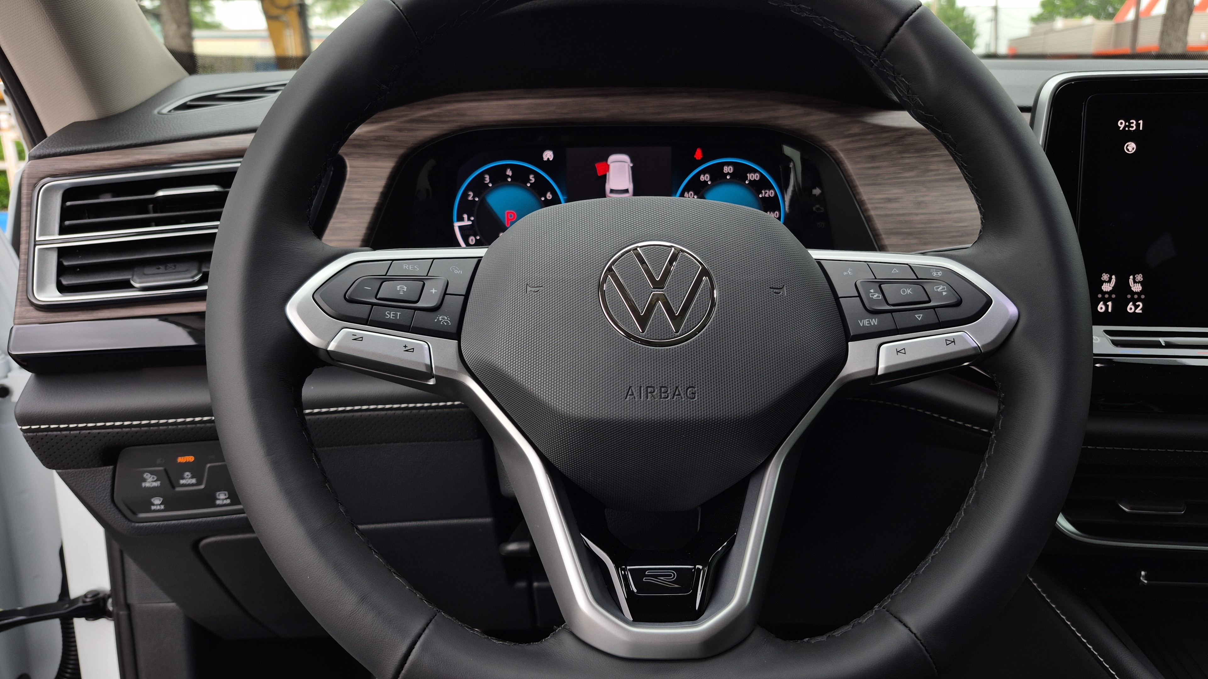 New Opal White Pearl 2026 Volkswagen Atlas 2.0T SEL Premium R-Line