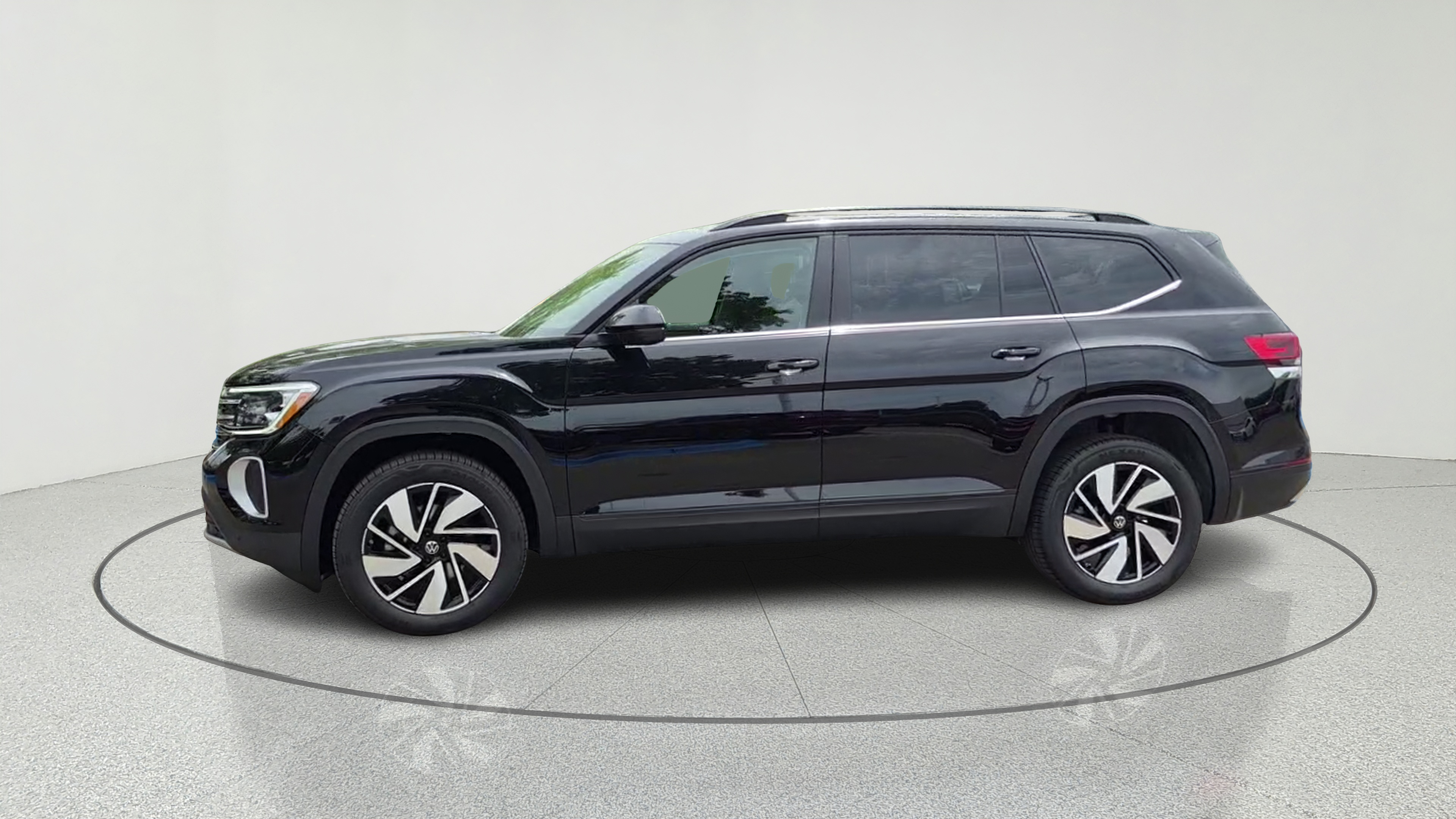New Deep Black Pearl 2026 Volkswagen 2.0T SE w/Technology for Sale
